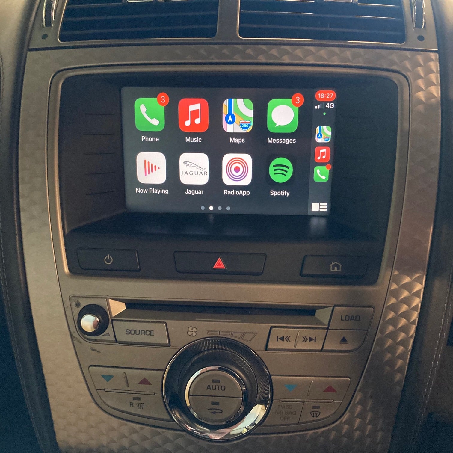 Jaguar Apple CarPlay & Android Auto