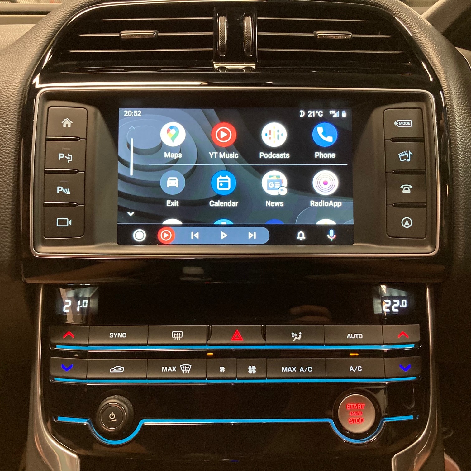 Jaguar Apple CarPlay & Android Auto