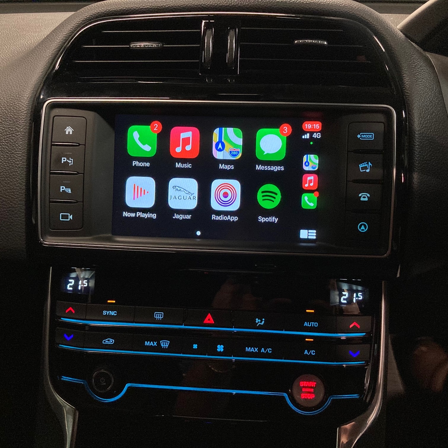 Jaguar Apple CarPlay & Android Auto